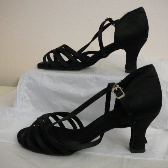 Ladies Black Soft Bottom Satin Strappy Open Toe 2.5" Heel Sandals-Size 7 - Picture 2 of 6